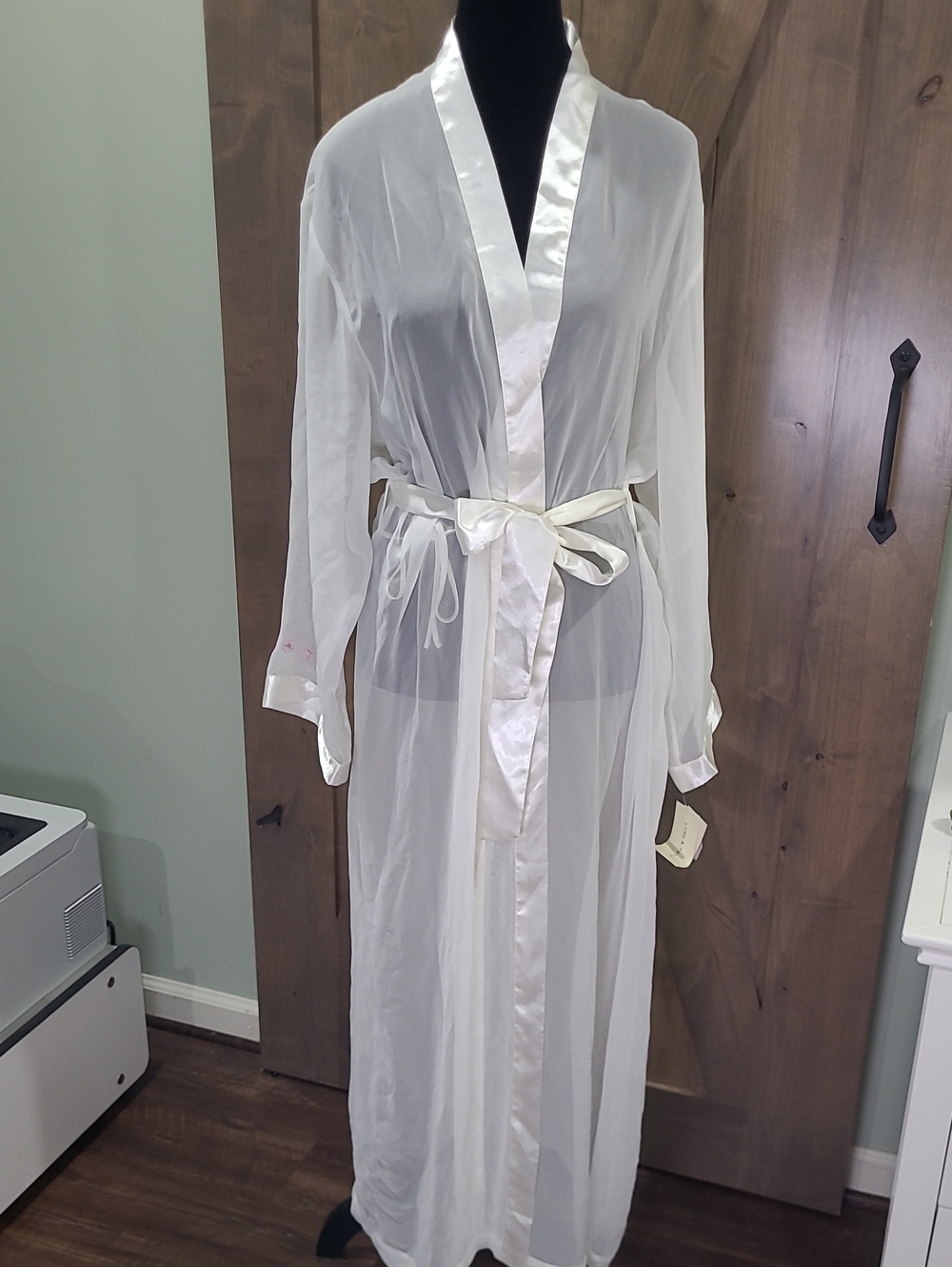 Lord & Taylor Sheer Satin-Trim Long Robe Embroidered Floral Ivory M